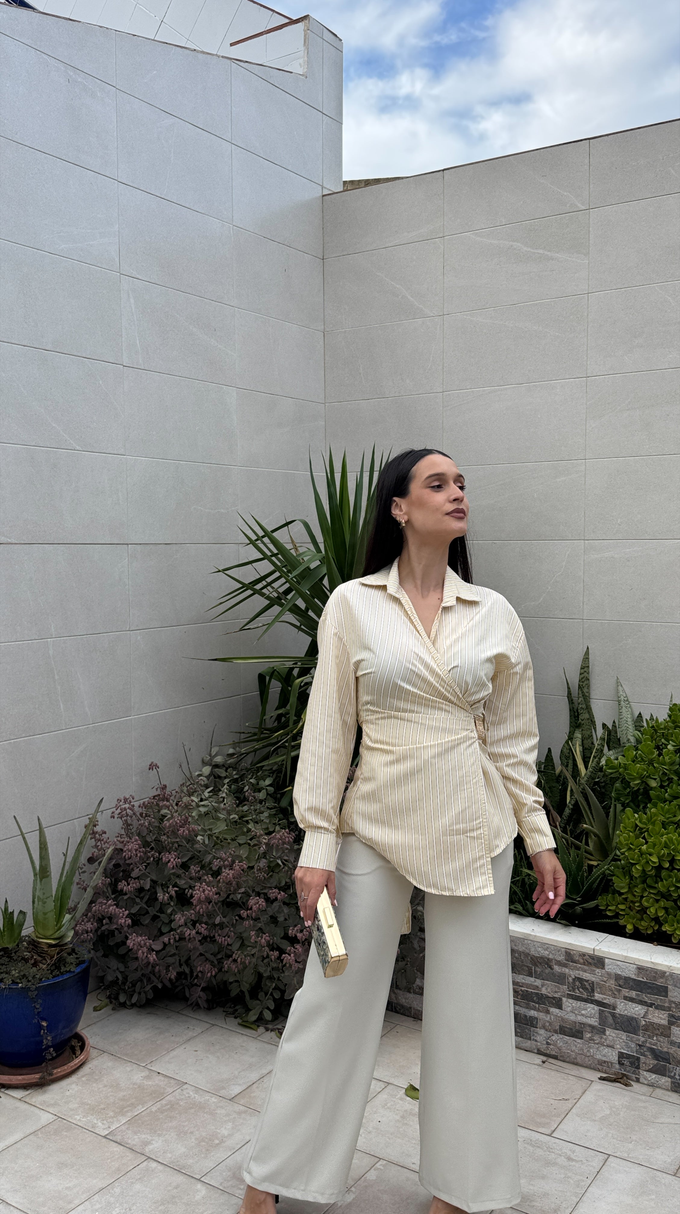 Blusa cruzada amarilla