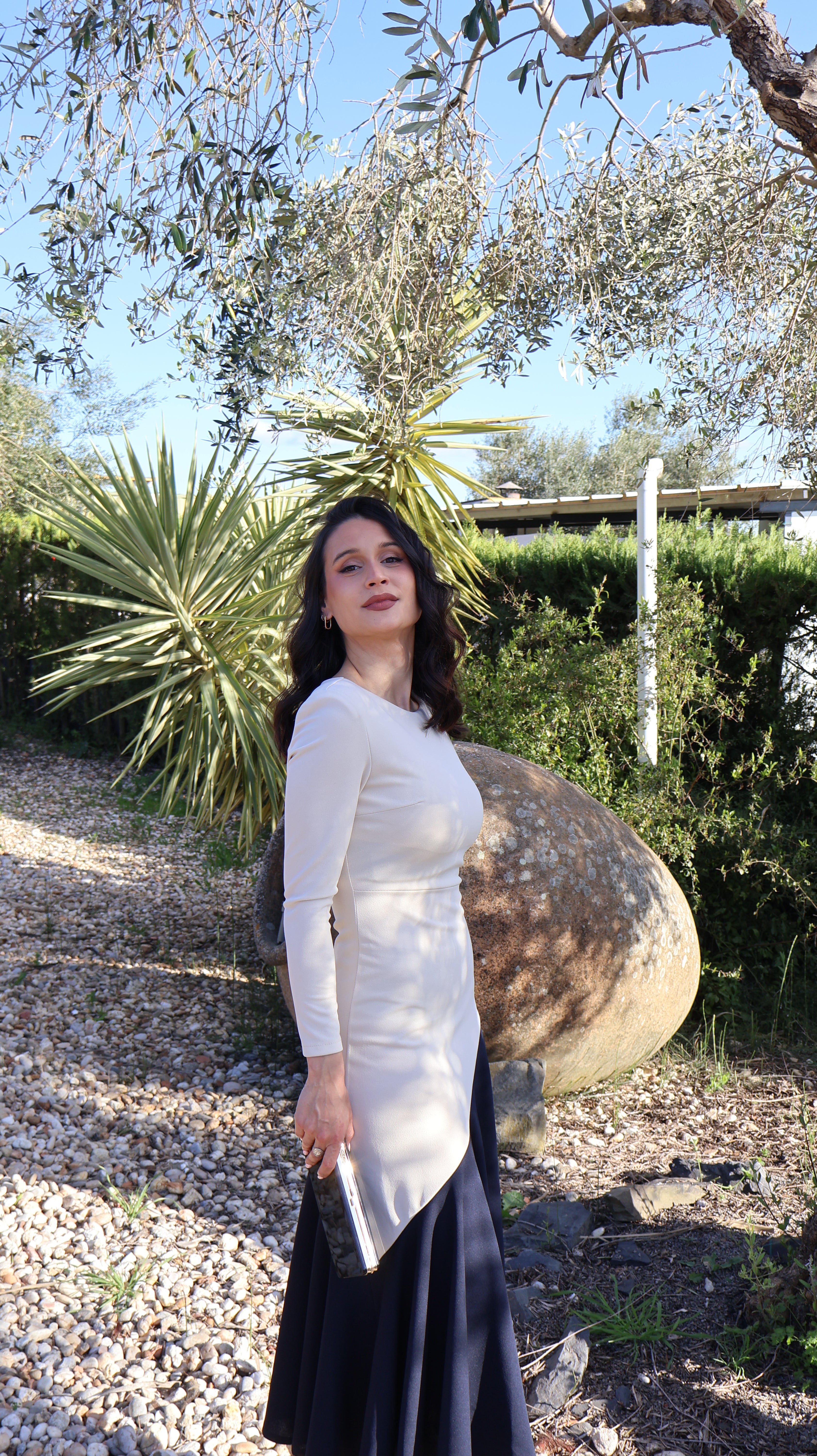 Vestido cascada beige