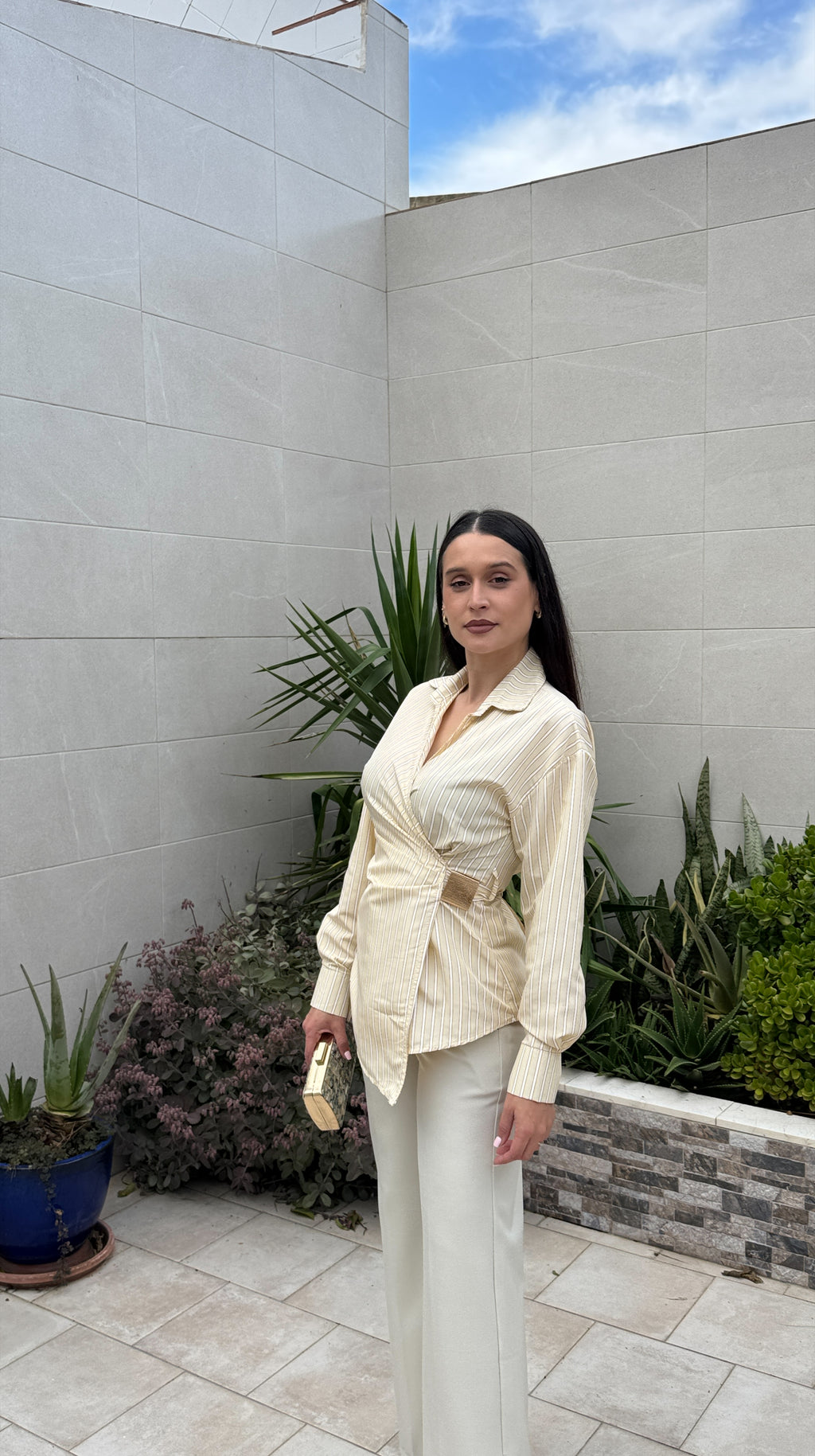 Blusa cruzada amarilla