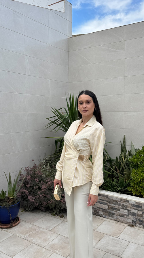 Blusa cruzada amarilla