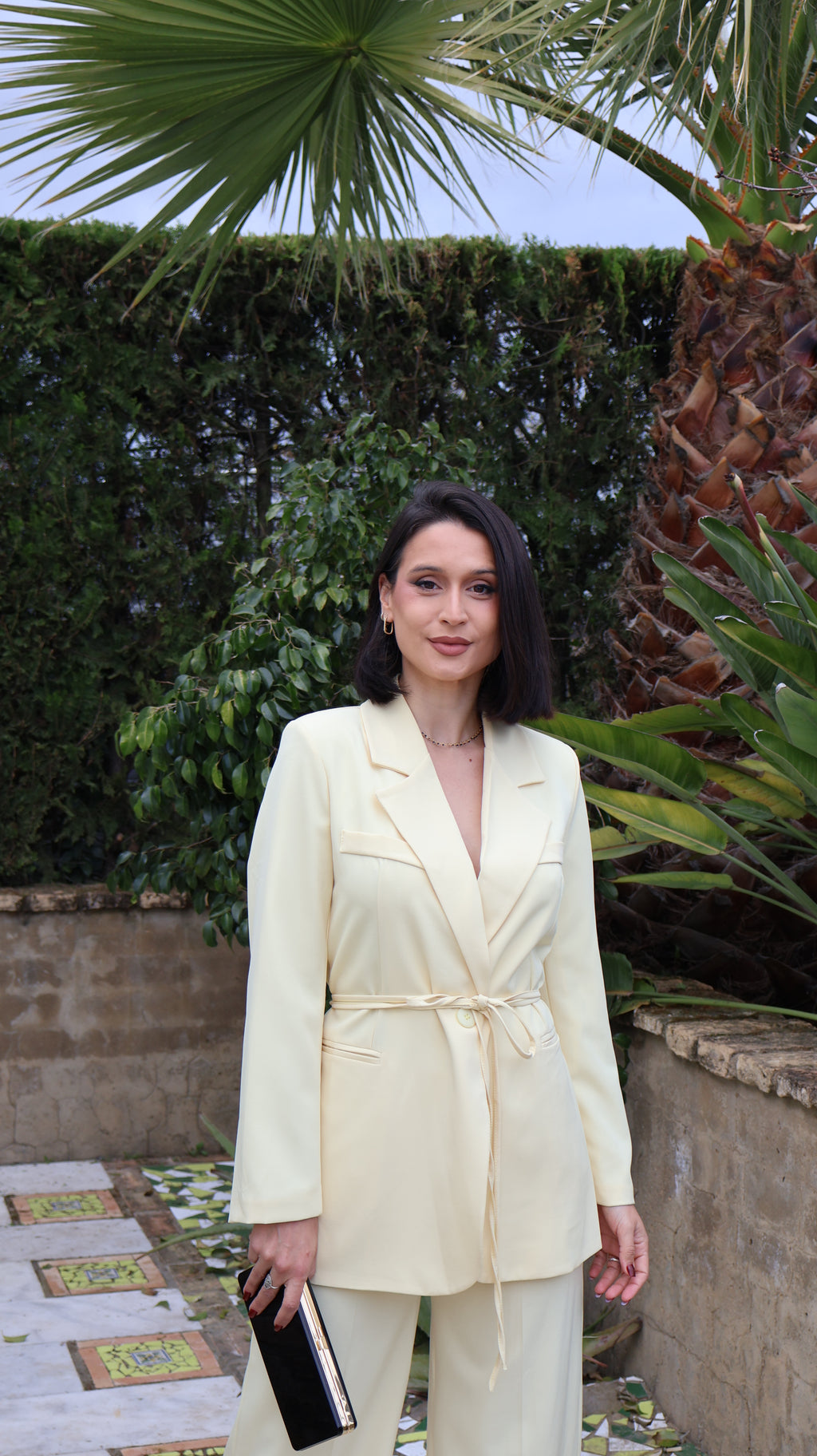 Traje mantequilla
