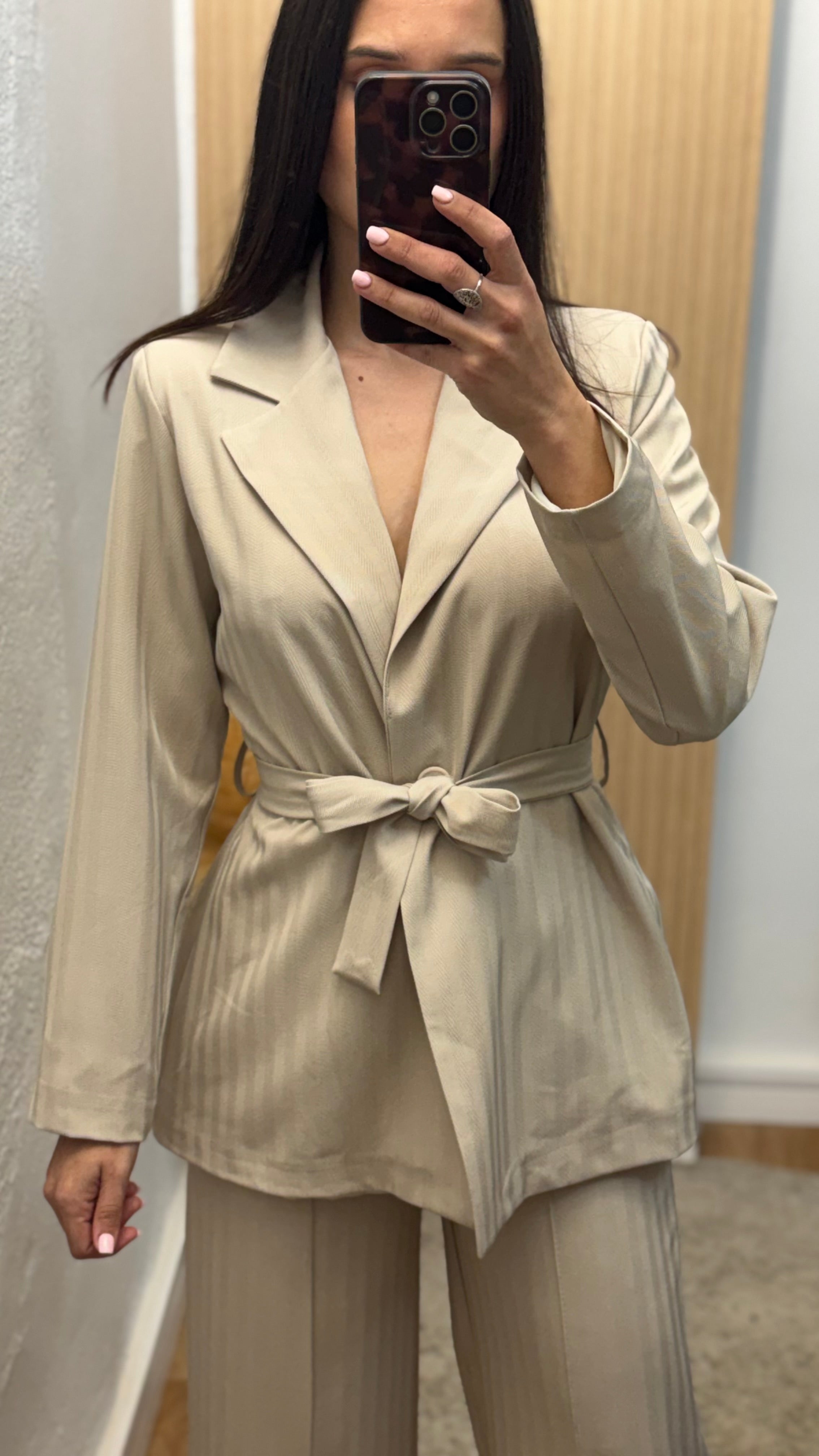 Traje de chaqueta beige