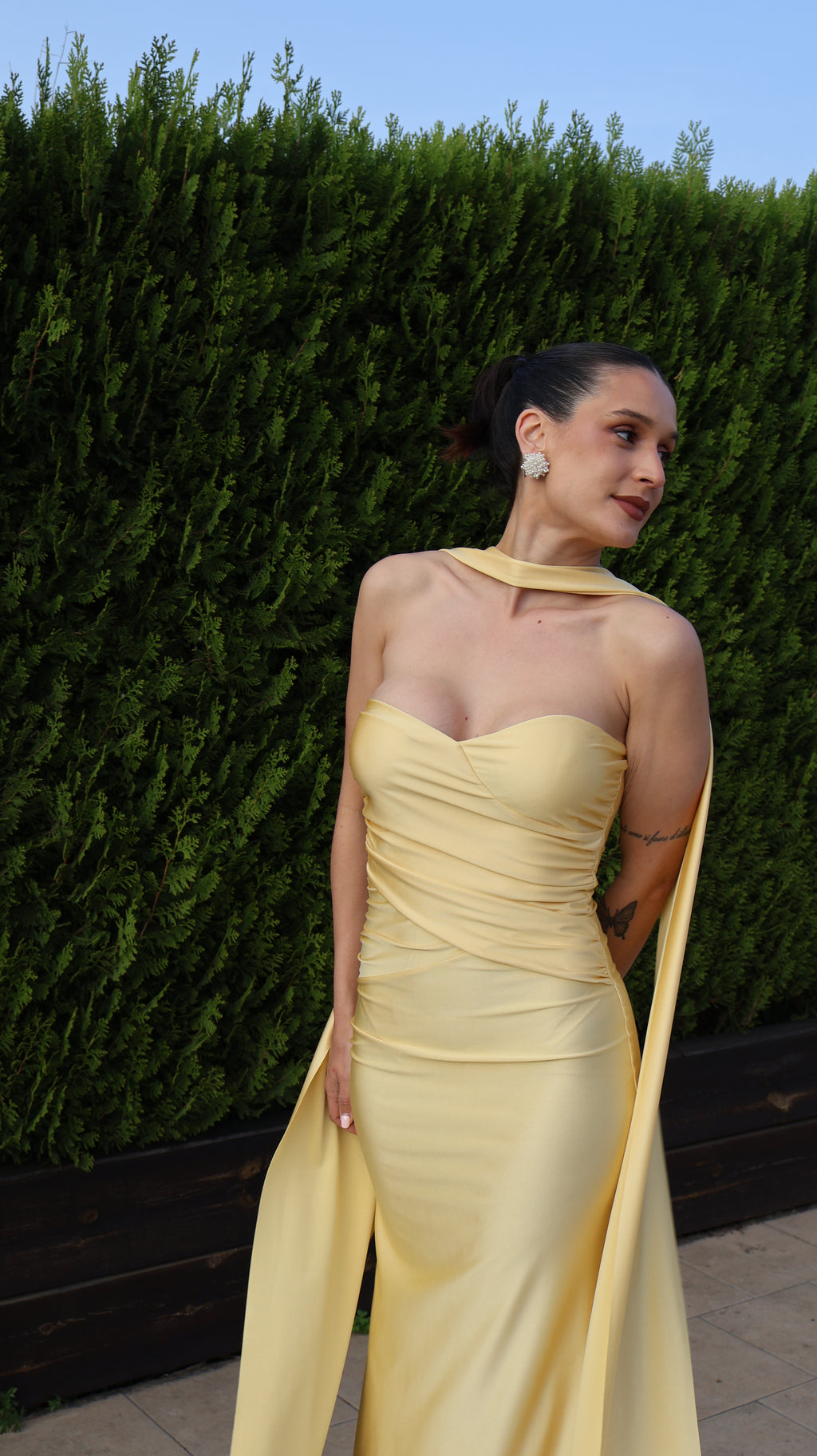 Vestido Esmeralda amarillo nude