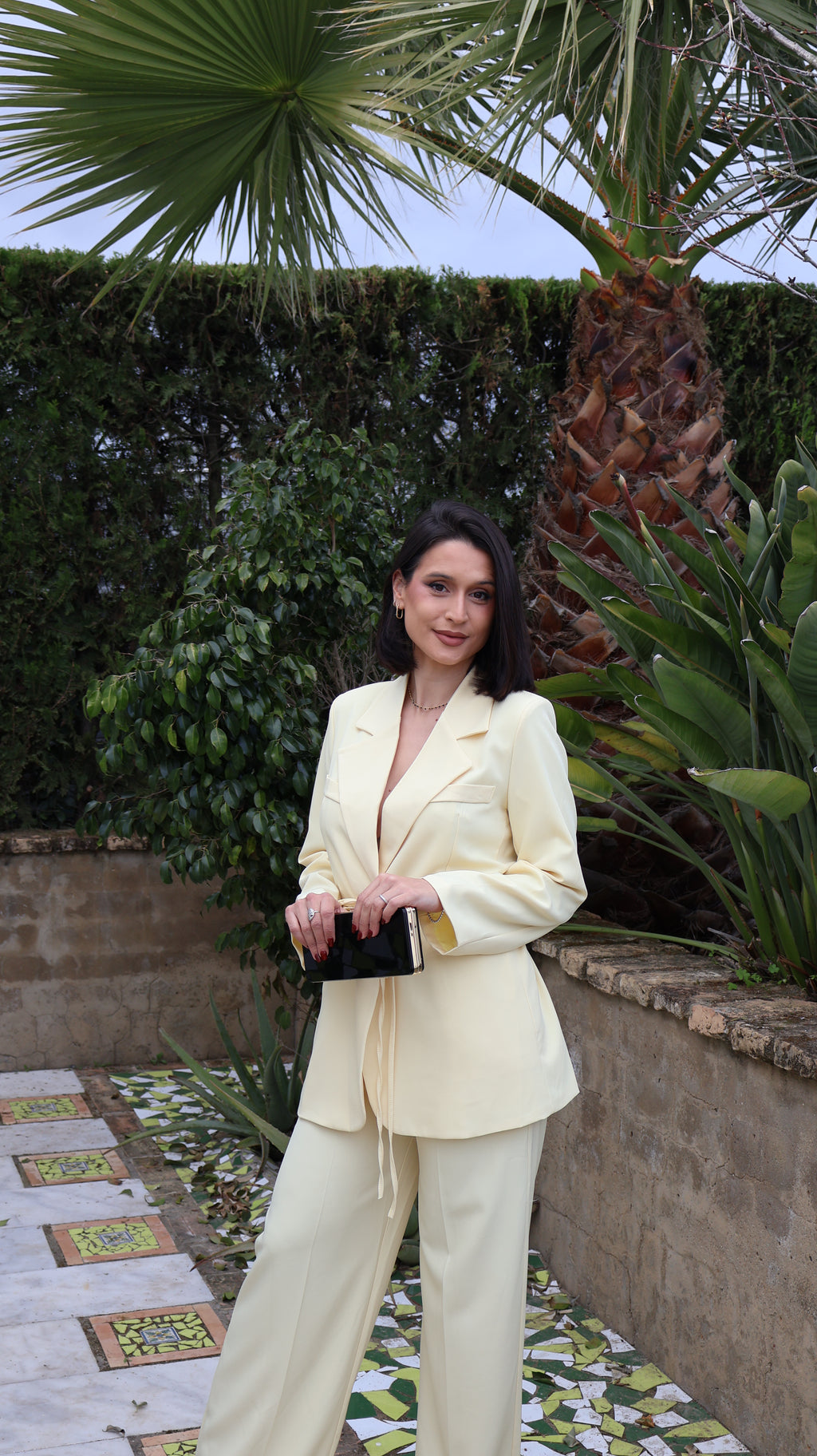 Traje mantequilla
