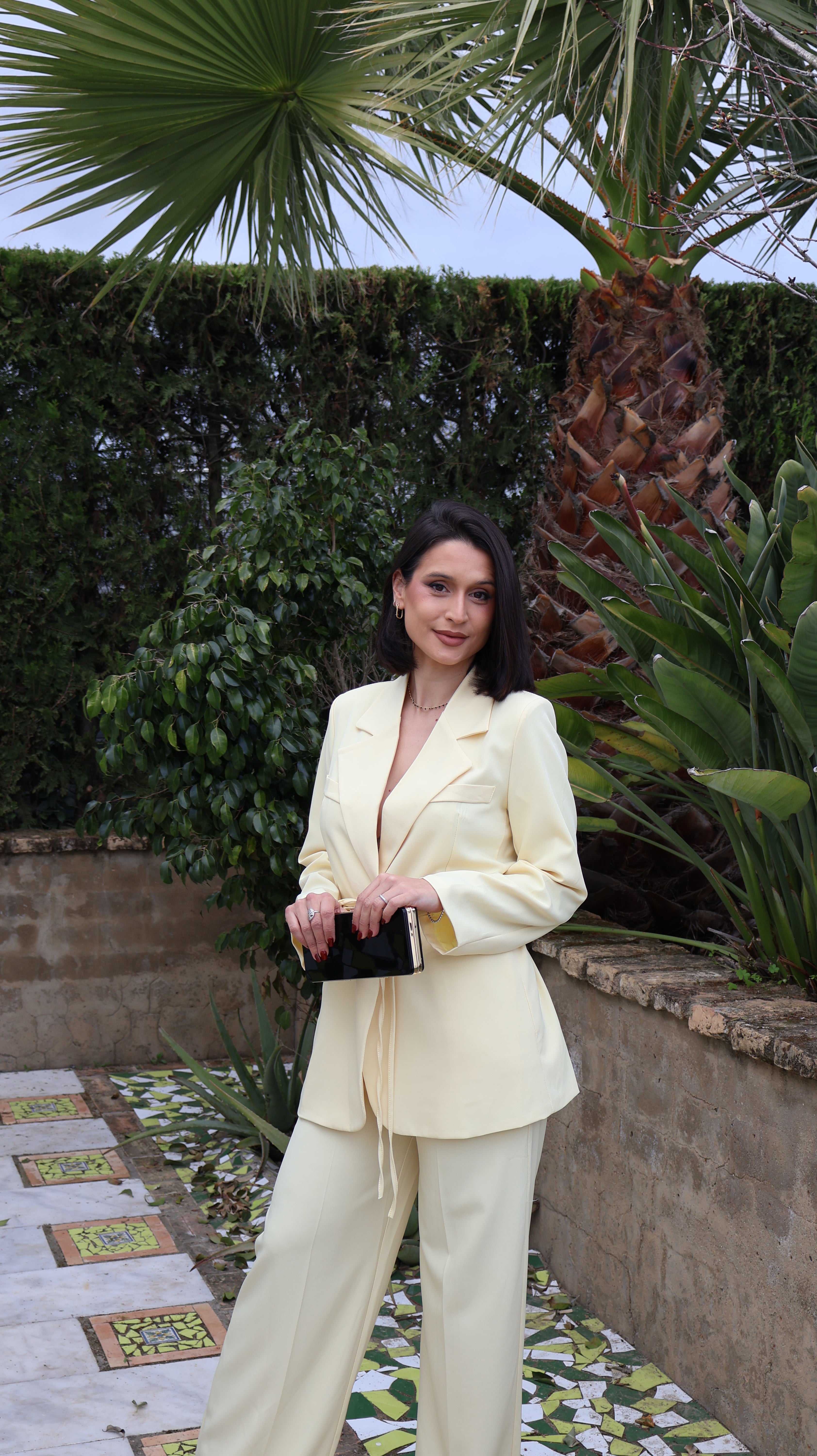 Traje mantequilla