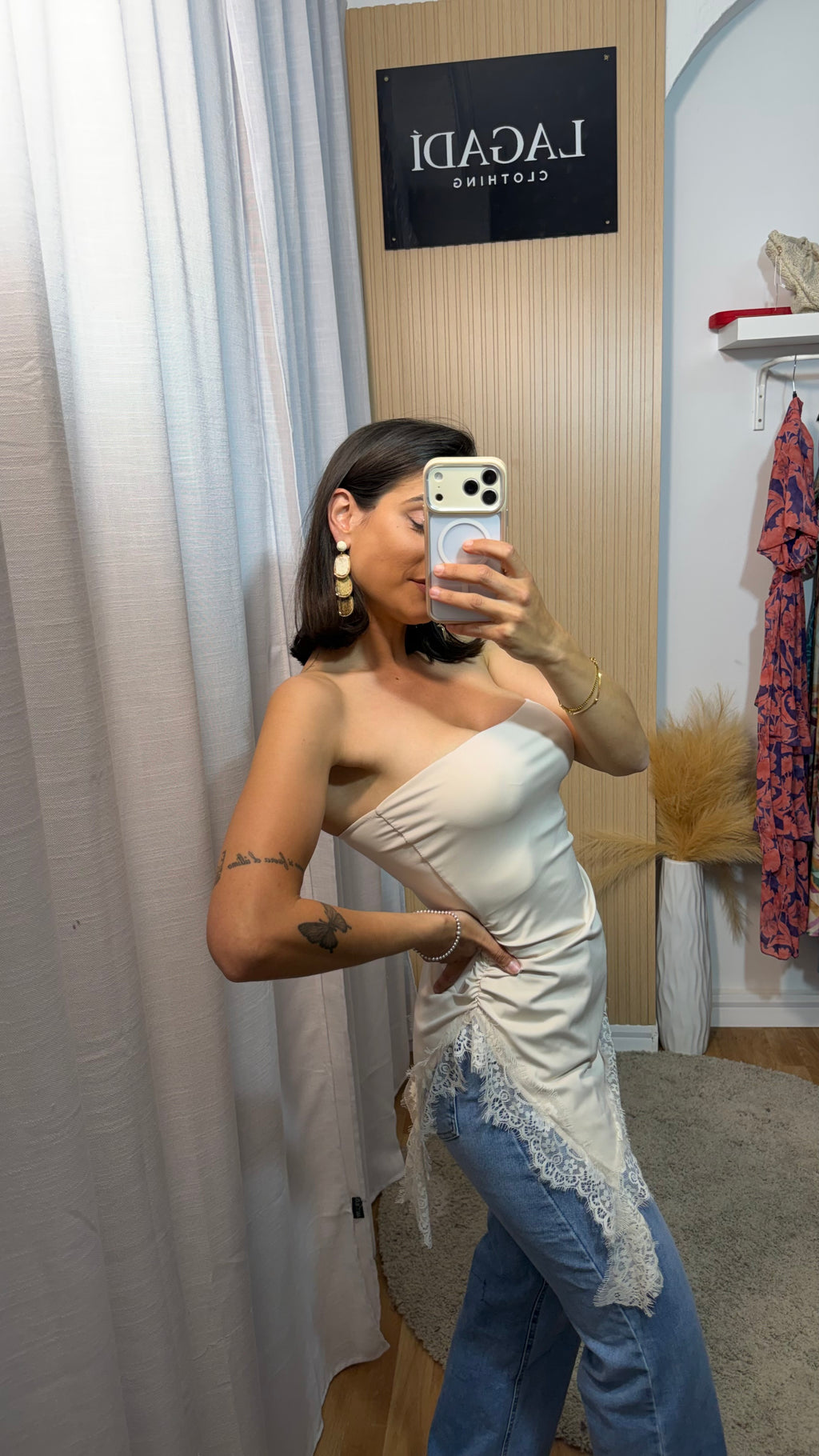Top asimétrico beige
