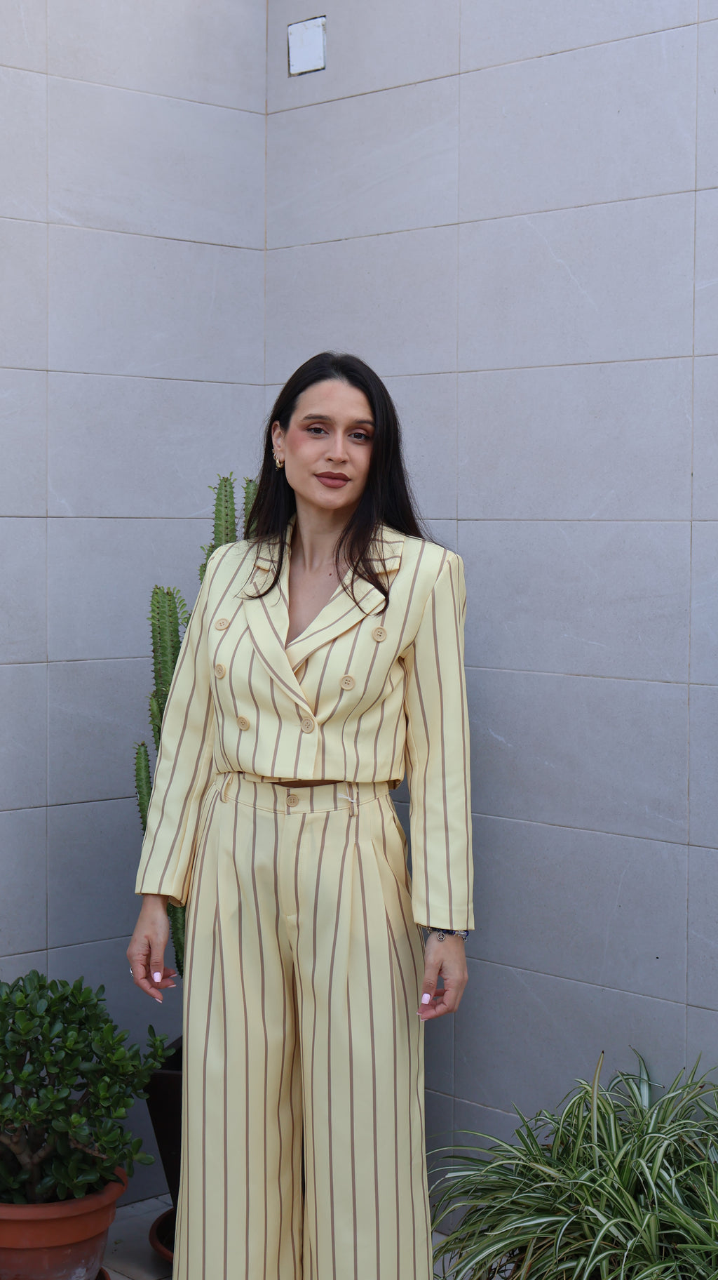 Traje Abril Amarillo