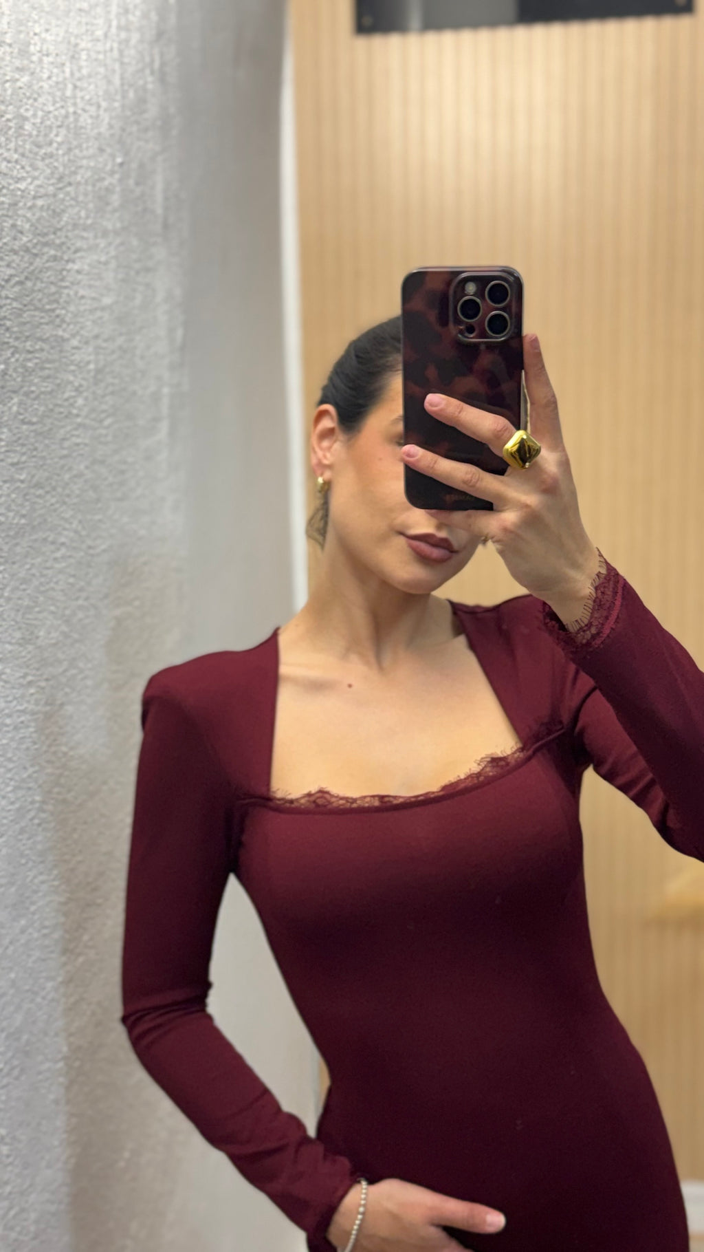 Vestido encaje Burdeos