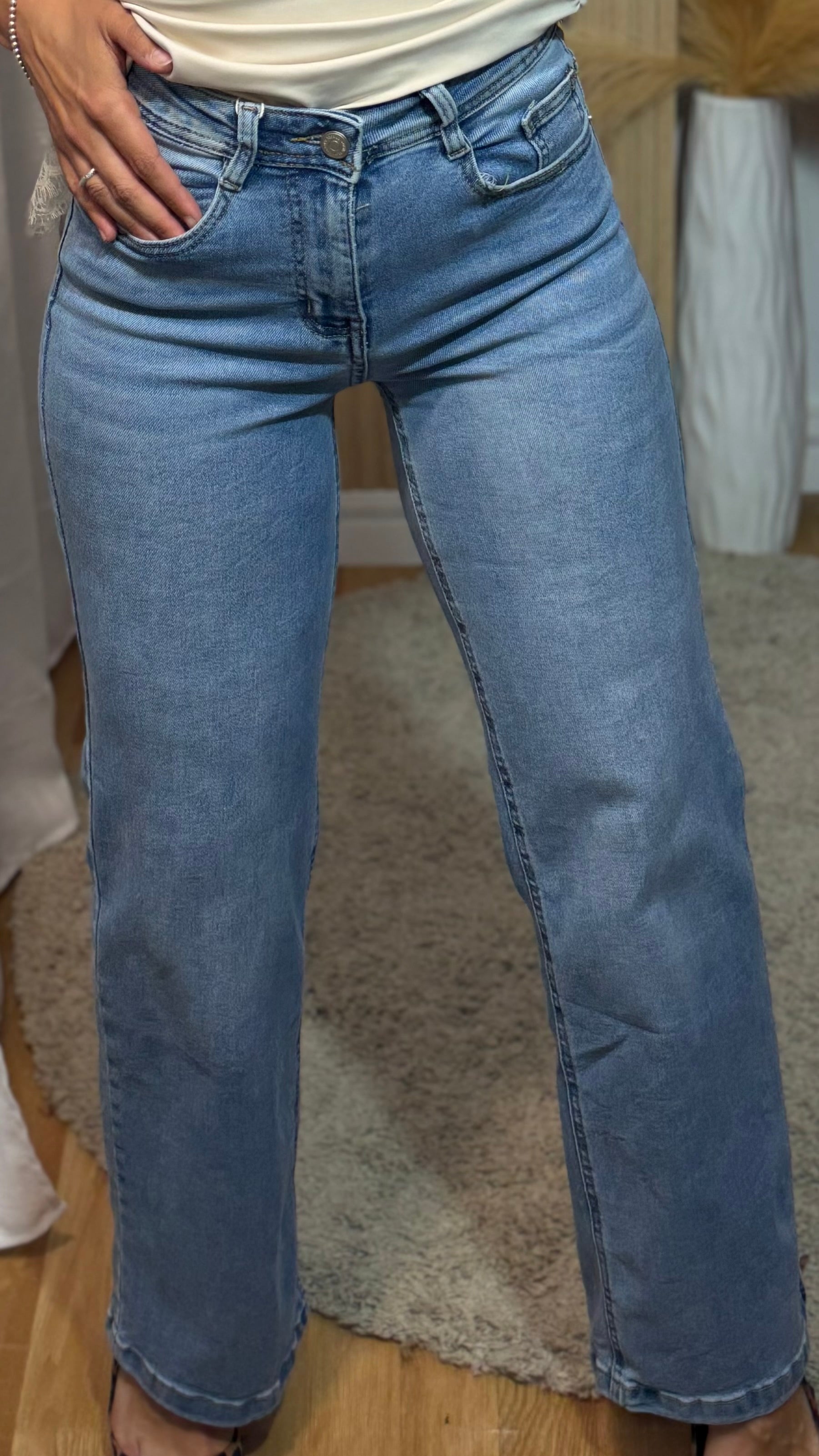 Vaquero elástico azul lavado