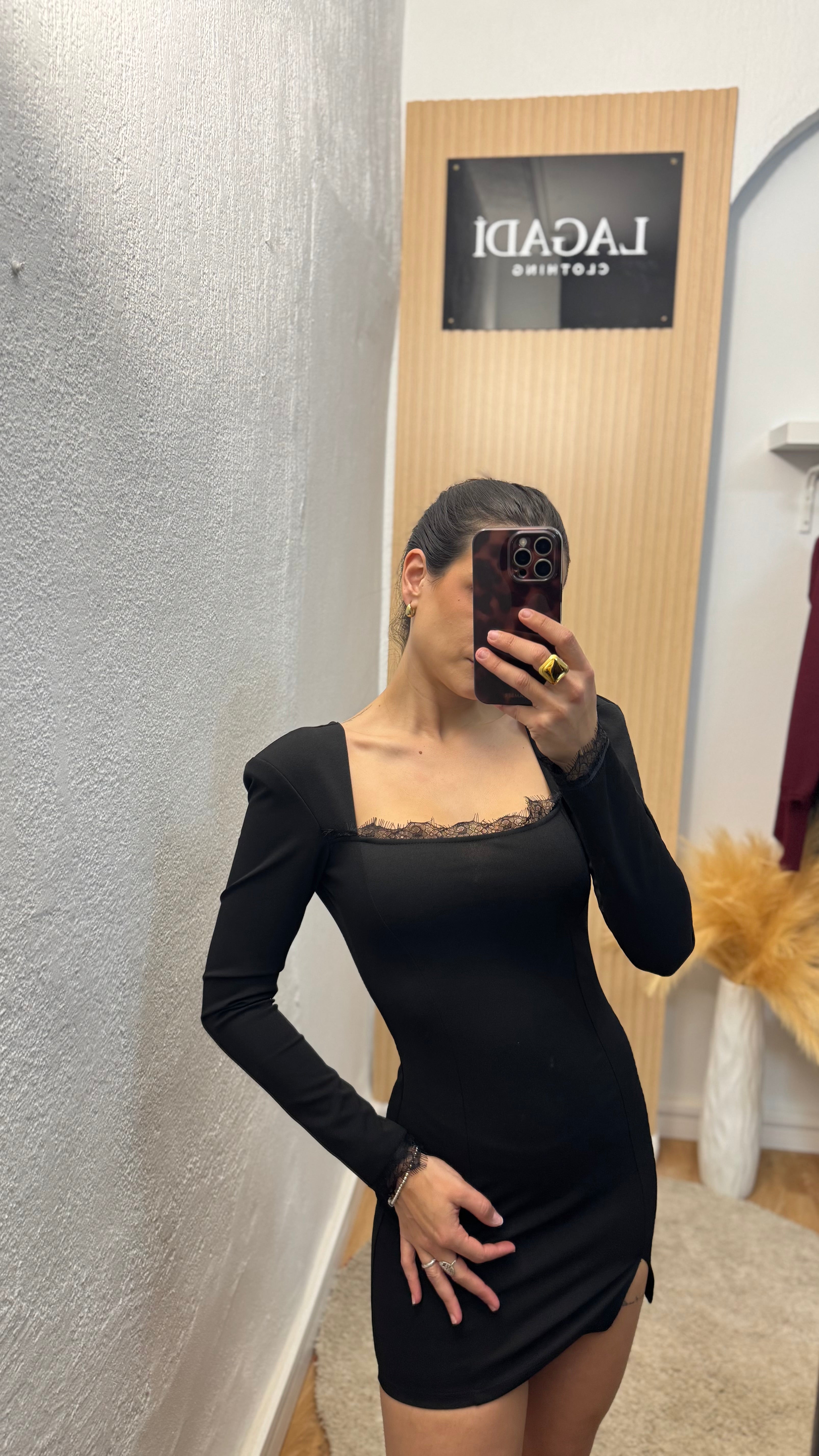 Vestido encaje negro