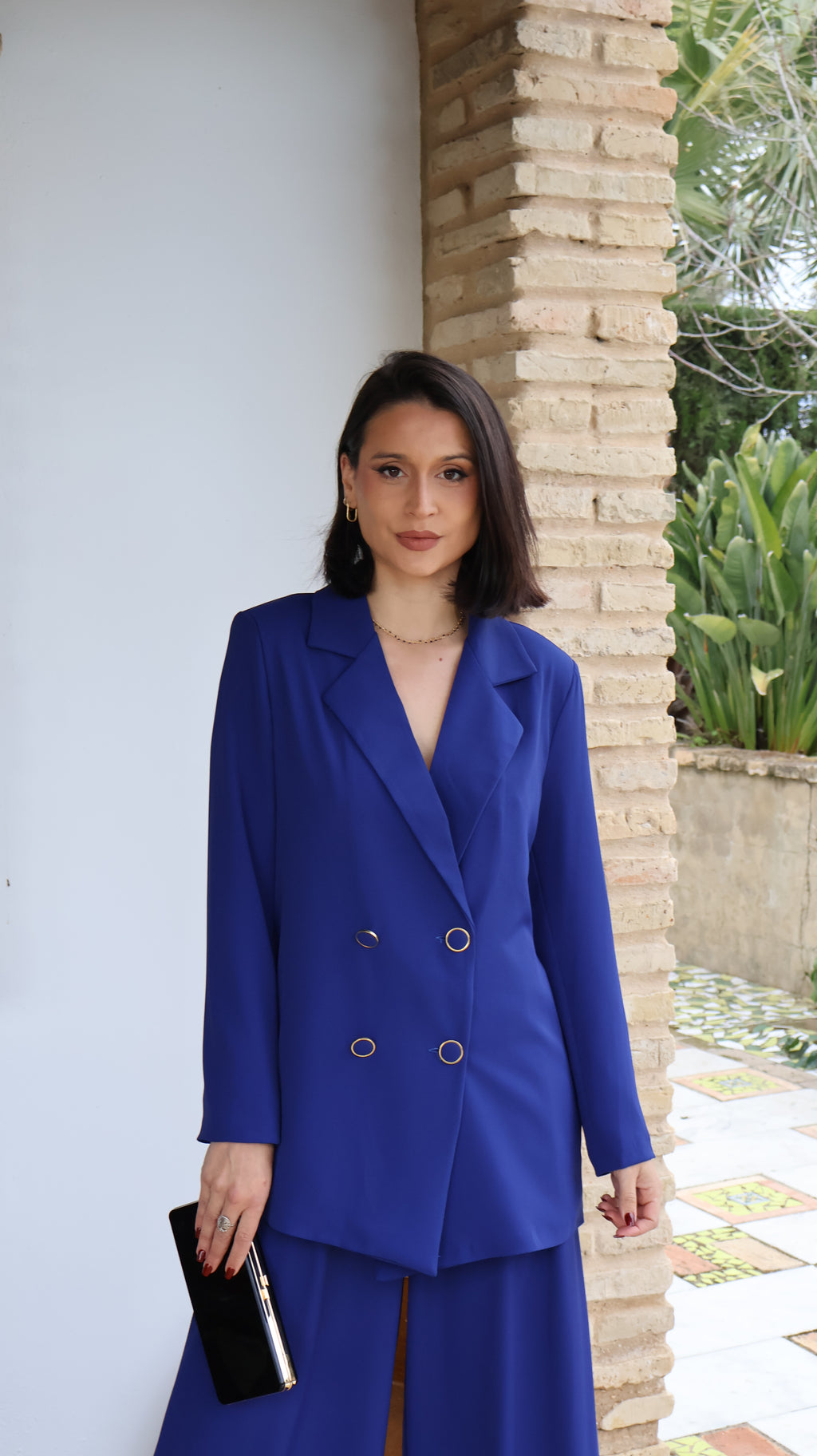 Traje azul añil