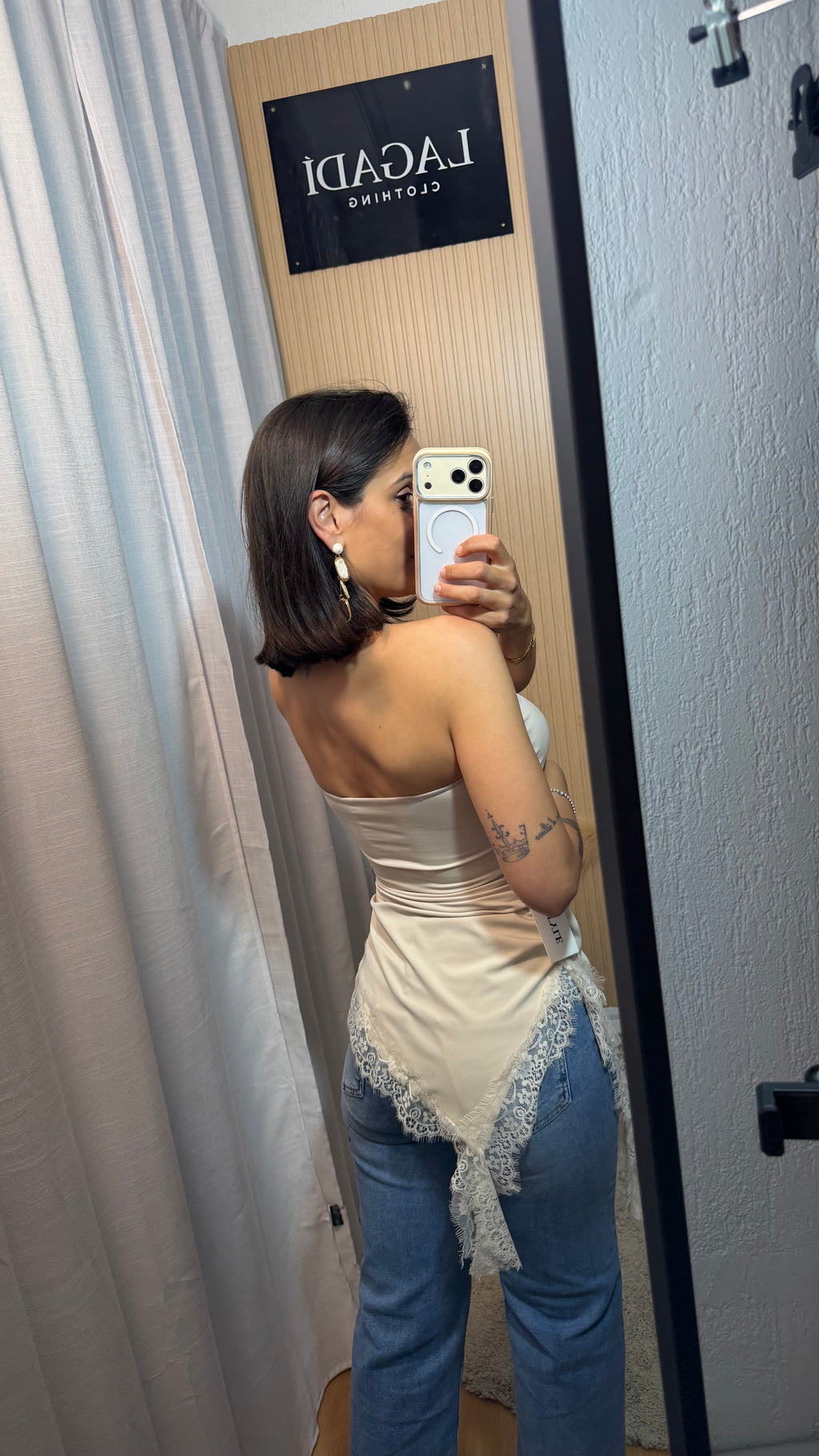 Top asimétrico beige