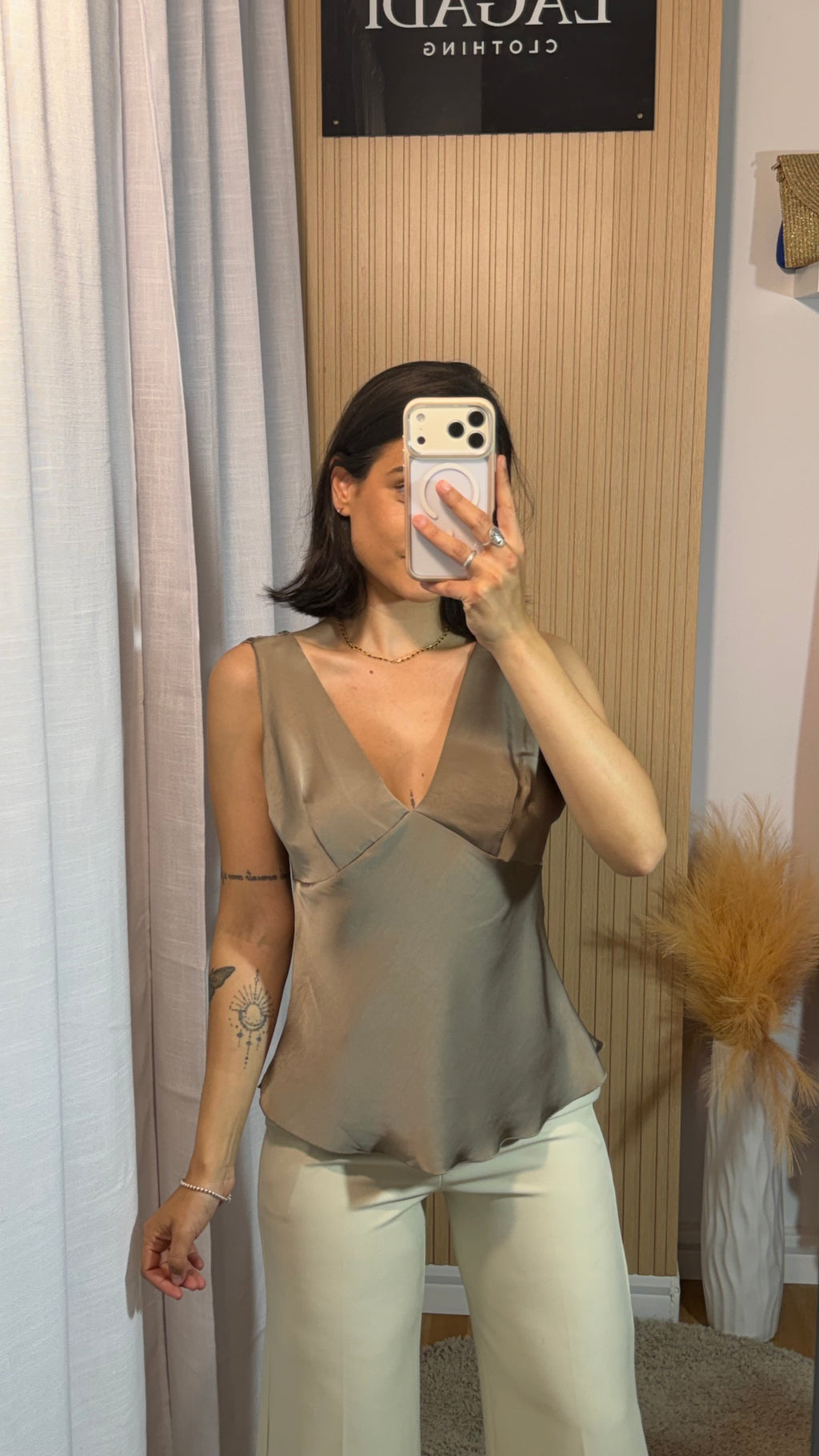 Camisa satinada Taupe