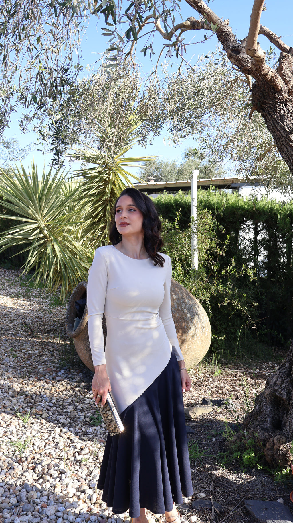 Vestido cascada beige